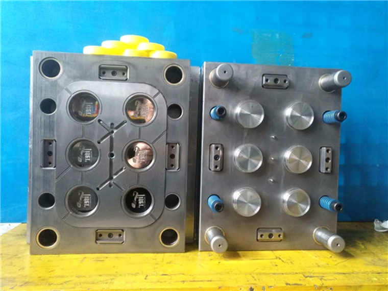 Bottle cap mould 412